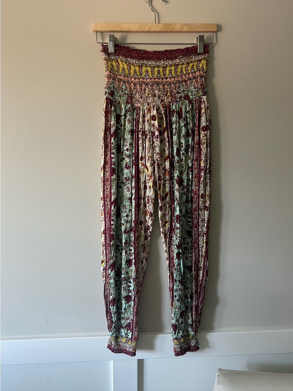Free People FP One Boho Smocked Harem Jogger Pants Floral Print Small